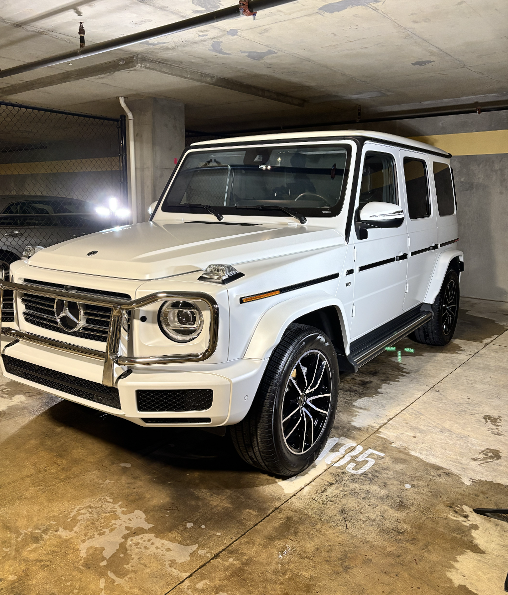 white G Wagon